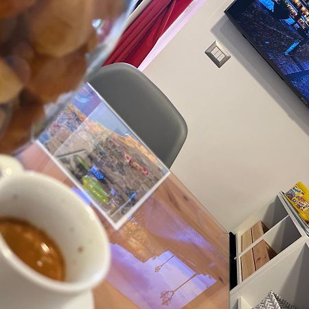 شقة Punto Feliz Holiday House نابولي المظهر الخارجي الصورة