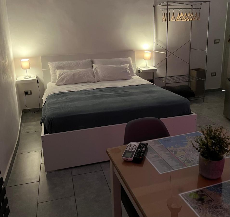 شقة Punto Feliz Holiday House نابولي المظهر الخارجي الصورة